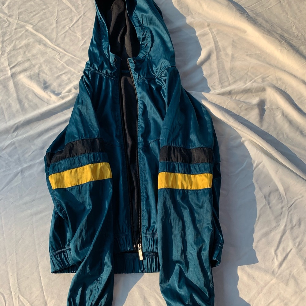 Retro Zip Up Hoodie - Picture 2 of 4